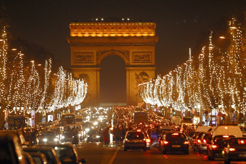 Teatro a Parigi in tempo di Natale. -di Gigi Giacobbe