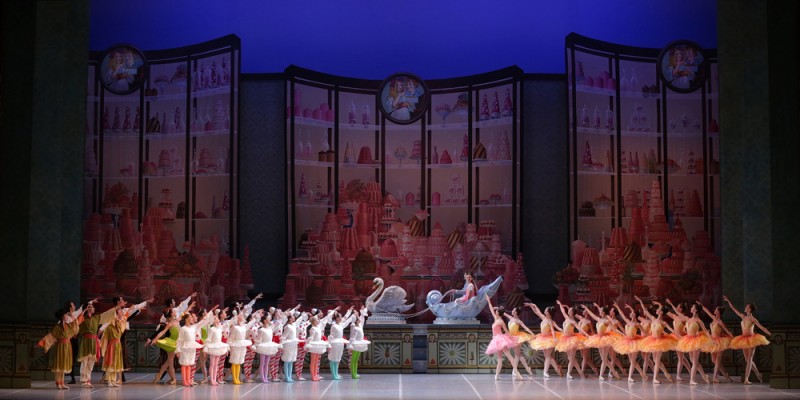 Lo schiaccianoci George Balanchine’s The Nutcracker® Coreografia  George Balanchine © The George Balanchine Trust. Foto Marco Brescia e Rudy Amisano – Teatro alla Scala