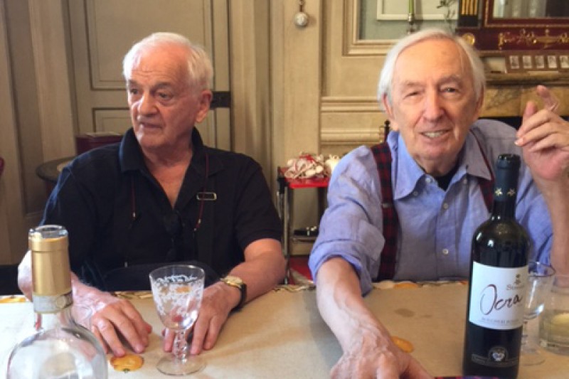 Ferruccio Soleri a fianco di Roberto  Guicciardini durante un pranzo conviviale, all&#039;insegna dell&#039;amicizia