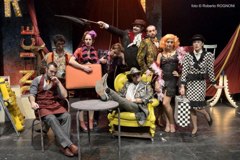 &quot;La bottega del caffè&quot;, regia Valeria Cavalli e Claudio Intropido. Foto Roberto Rognoni