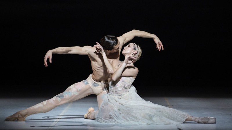 Eleonora Abbagnato e Friedemann Vogel in  &quot;Nuit Blanche &quot;, coreografia Sébastien Bertaud