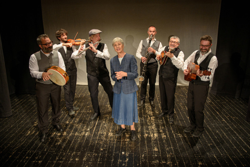 Ottavia Piccolo in &quot;Cosa nostra spiegata ai bambini&quot;, regia Sandra Mangini. Foto Antonio Viscido