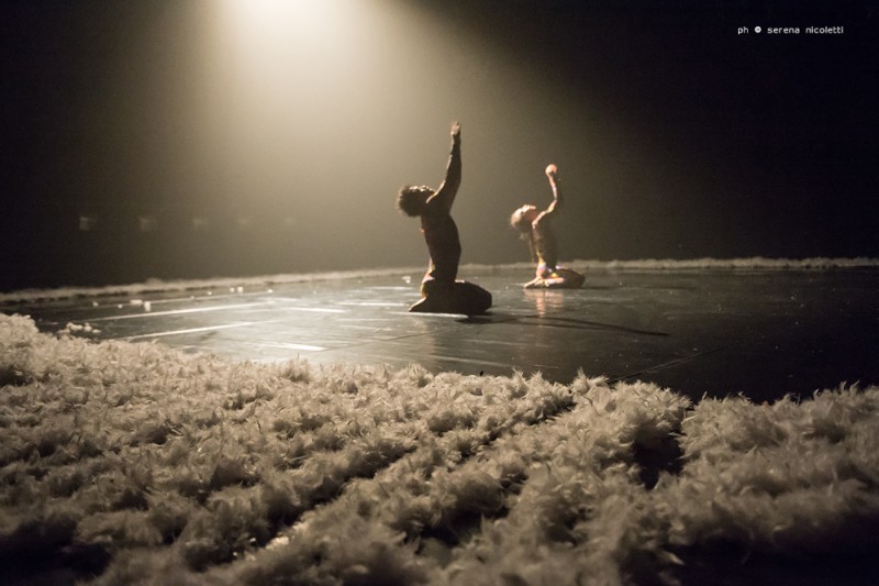 &quot;Come le ali&quot;, coreografia Roberto Zappalà. Foto Serena Nicoletti