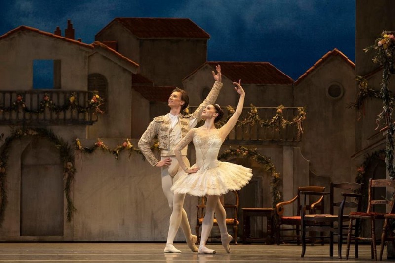 Vadim Muntagirov (Basilio) e Marianela Nuñez (Kitri) in &quot;Don Quixote&quot;, The Royal Ballet © 2019 ROH. Foto Andrej Uspenski