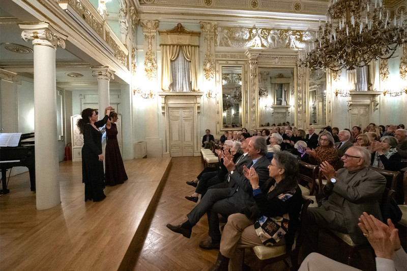 Siena, Sala degli specchi