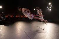 "Tra le linee", coreografia Simona Bertozzi. Foto Luca Del Pia