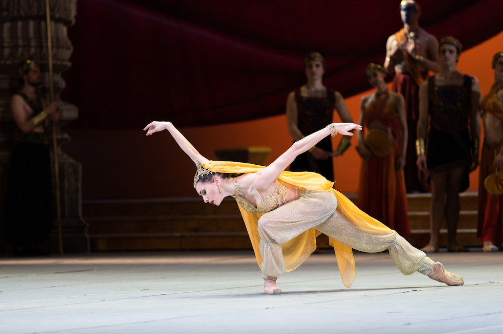 Olga Smirnova (Nikiya in &quot;La Bayadère&quot;, coreografia Benjamin Pech. Foto Fabrizio Sansoni, Teatro dell’Opera di Roma