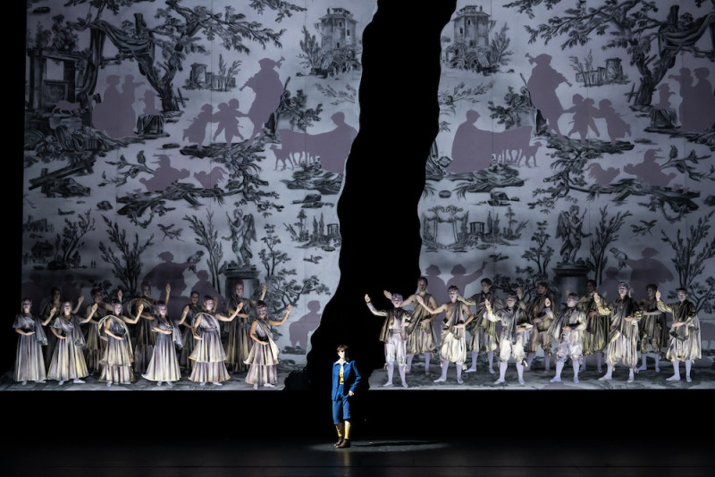 &quot;L&#039;Enfant et les Sortilèges&quot;, coreografia Amir Hosseinpour. Foto Julien Benhamou