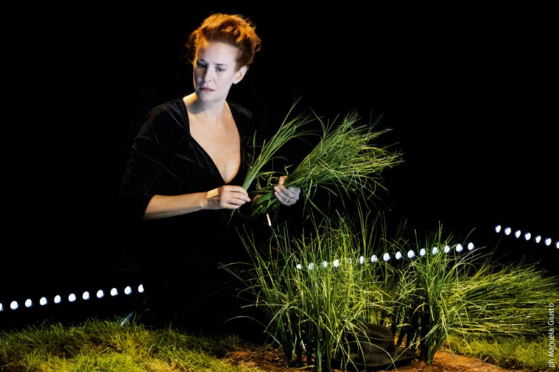 Lucrezia Lante della Rovere in &quot;L&#039;uomo dal fiore in bocca&quot;, regia Francesco Zecca. Foto Manuela Giusto