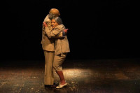 Sabino Civilleri e Manuela Lo Sicco in "Il Tango delle Capinere", regia Emma Dante. Foto Carmine Maringola