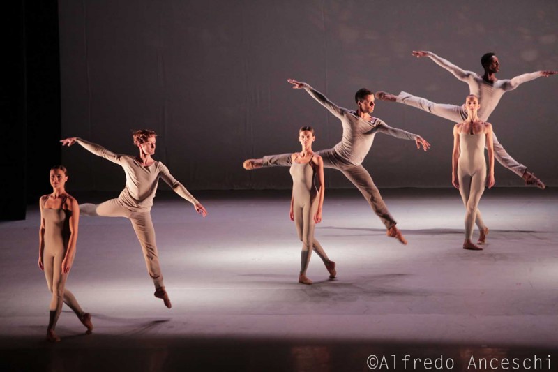 Ballet de l&#039;Opéra de Lyon. Foto Alfredo Anceschi